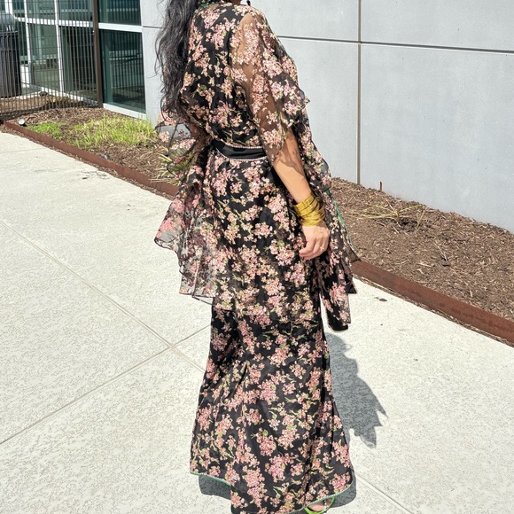 Size Small Zainab Salman Designer Wear - Picture 8 of 9